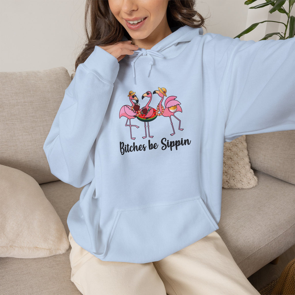 Sweat à capuche « Bitches Be Sippin' » flamant rose – Sweatshirt drôle à motif tropical et vin pour femme