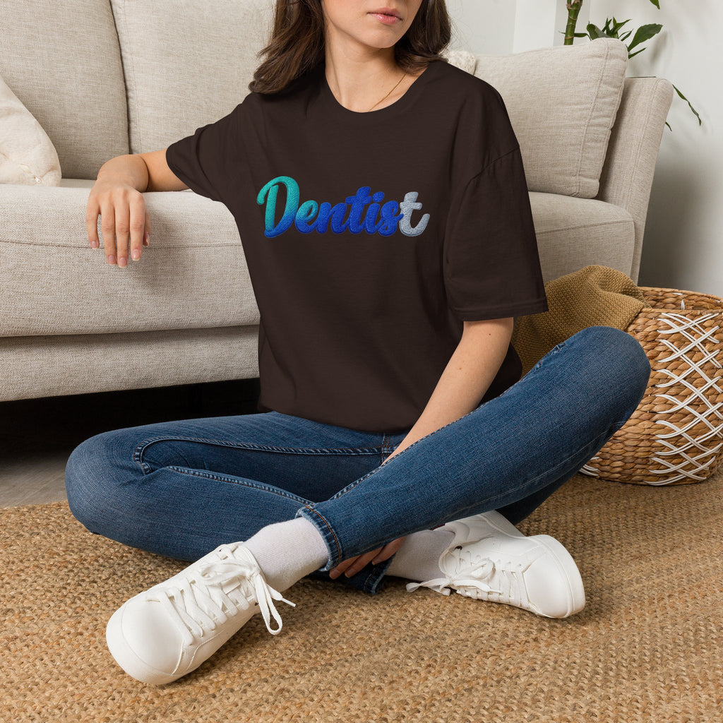 Dentist T-Shirt — Gradient Script Dental Tee for Hygienists & Dentists
